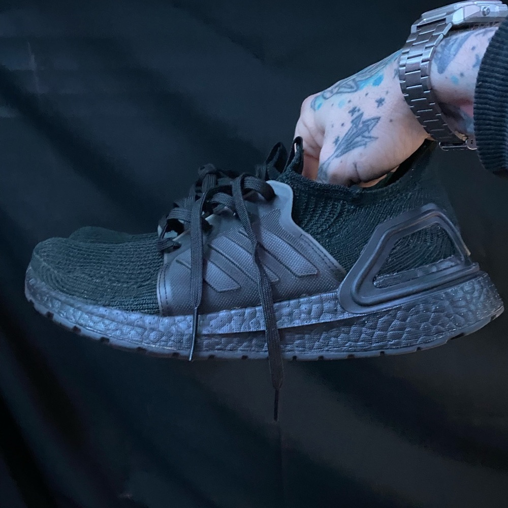 Adidas ultra boost triple black